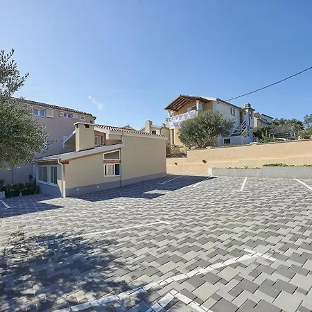 Apartman Mavarstica 17821c *