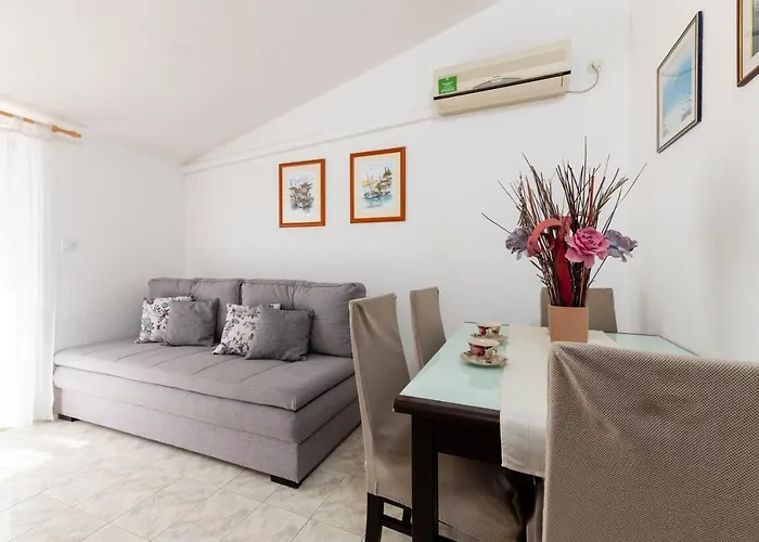 Appartement Mavarstica 17821c *