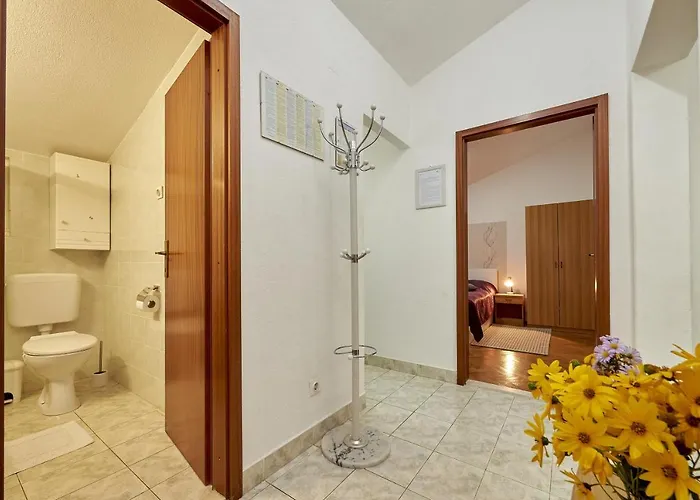 Mavarstica 17821c * Τρογκίρ